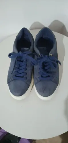 Tênis Arezzo em couro Nobuck na cor azul( feminino) Tam. 35 ( Usado).