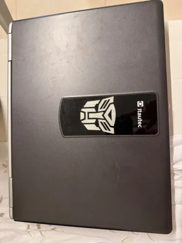 Notebook antigo itautec