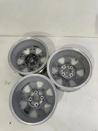 Roda Nissan Tiida R16 Unidade