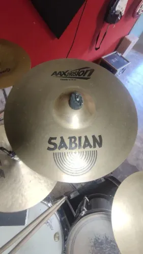 Prato Sabian AAXplosion Crash 16" estado de novo. Só venda, preço na BLACK FRIDAY!