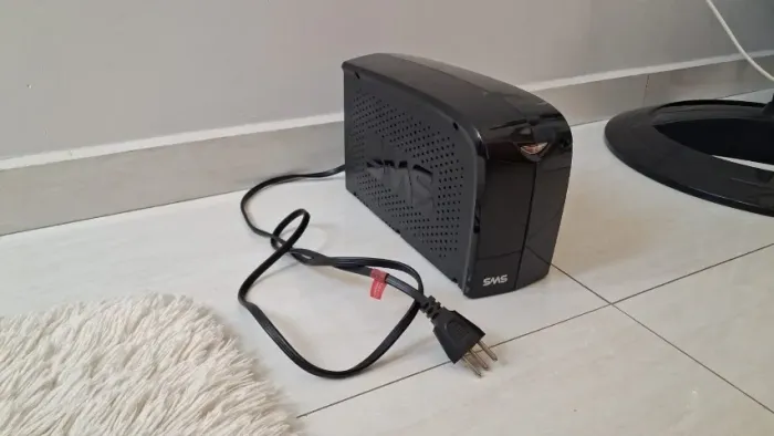 Nobreak SMS 600va uST600S 115 127V. Funcionando mas a bateria não segura carga