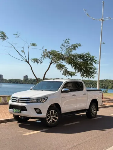 Toyota Hilux CD SRX 4X4 2.8 TDI 16V Diesel Aut. 2017