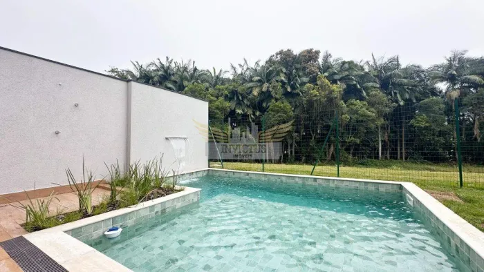 Sobrado em Condomínio Fechado de Alto Padrão com 4 Suítes para Comprar, 399m² - Represa, R