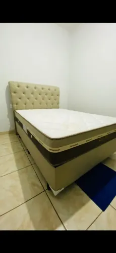 Cama casal com cabeceira 