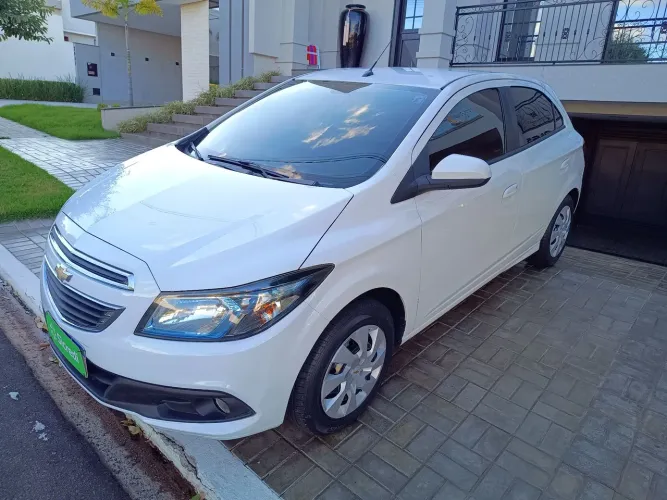 Ônix LT 1.4 flex l 2016 raridade