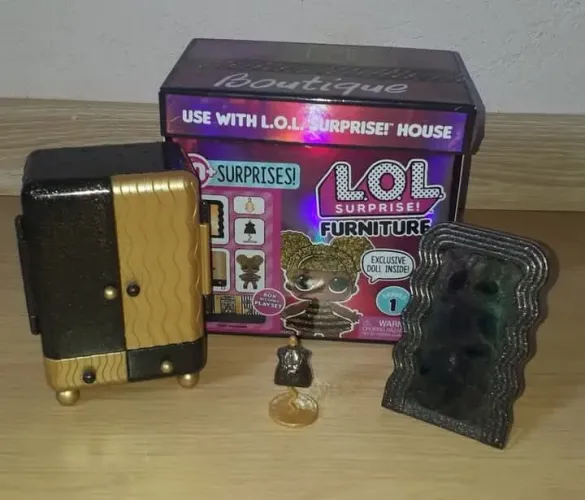 Móveis Boneca LOL Surprise Queen Bee