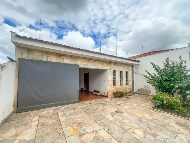 Casa para Locação Residencial e Comercial no Centro de Novo Horizonte