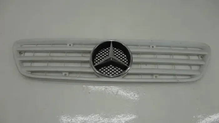 Grade Frontal Caminhão Mercedes Accelo 715 2006 A *8