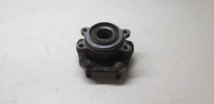 Cubo da Roda Dianteira Lado Direito Nissan Sentra 2014 A 2021