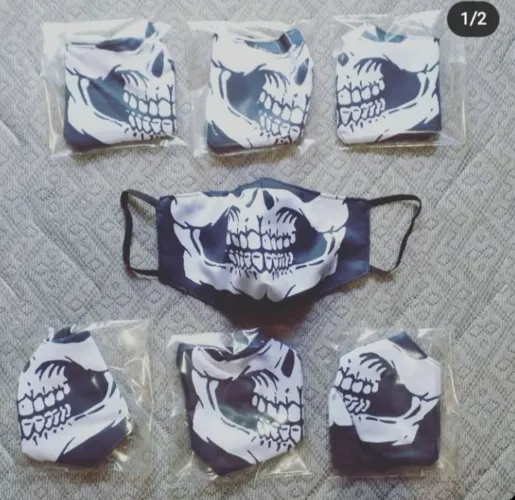 Máscaras caveiras tamanho único " serve pra o Carnaval, bailes"...