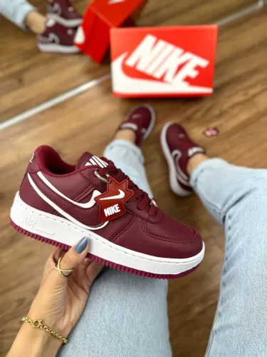 Tênis feminino
