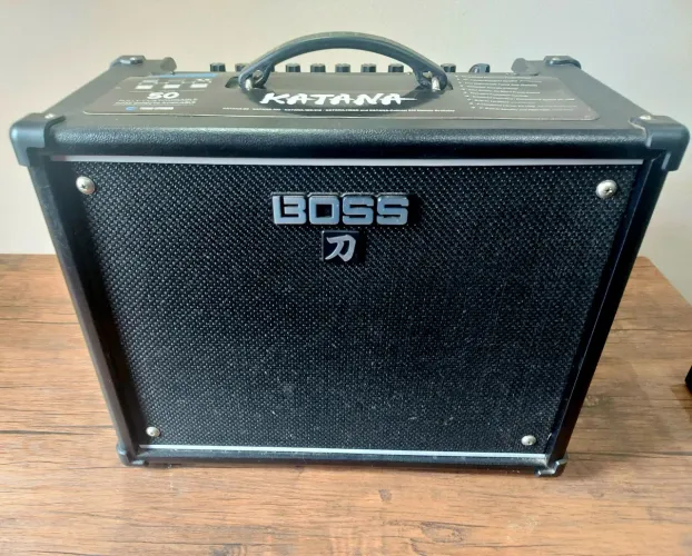 Amplificador Guitarra BOSS Katana 50w