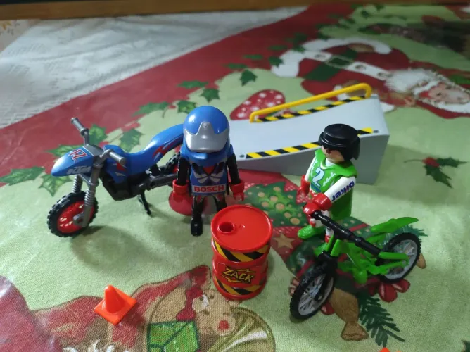 Playmobil motocross e ciclista e acessórios conforme Fotos
