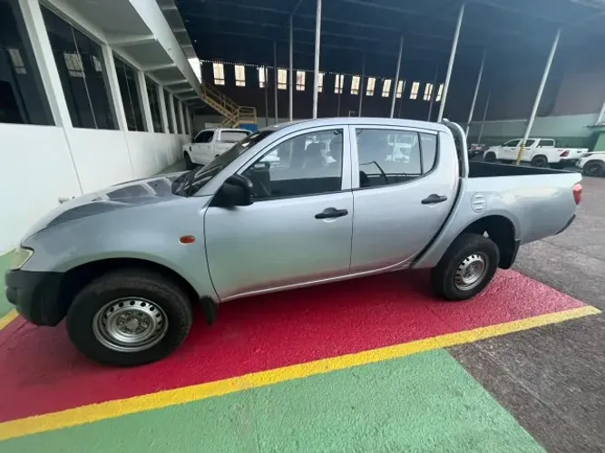 Mitsubishi L200 Triton GL 3.2 CD TB Int. Dies. Mec. 2018