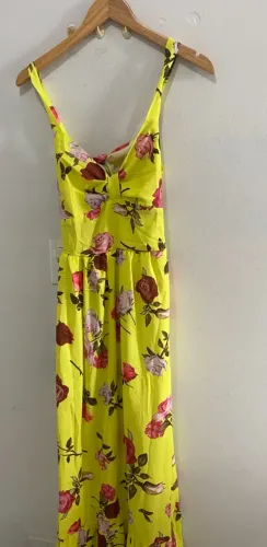Vestido longo floral amarelo