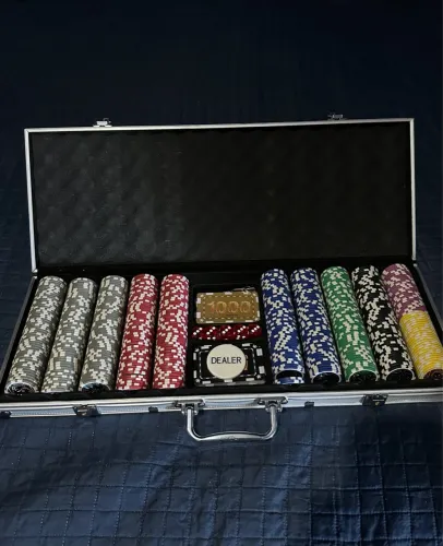 Maleta de Poker Profissional - 500 Fichas + Acessórios
