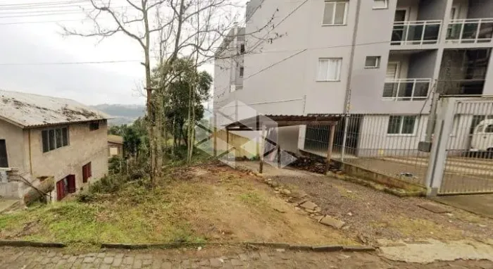 Terreno à venda no bairro Tijuca, Caxias do Sul