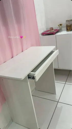Mesa de escritório branca