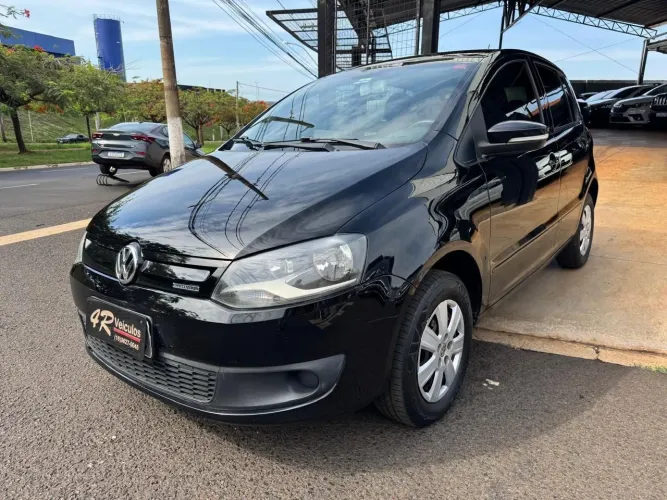 Volkswagen Fox Bluemotion 1.6 MI Total Flex 5P. 2013