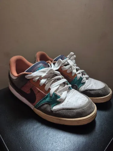 nike dunk 6.0 zoomair colecionador. Solado novo. Marcas de uso. Tamanho 40 BR - 8.5 US.