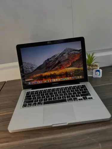 MacBook Pro 2012 Processador: i5- 3210M 2.5GHz 16GB 1TB SSD  13.3 Silver, Com adesivos!  