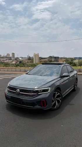 Jetta GLI Cinza Puro 2023