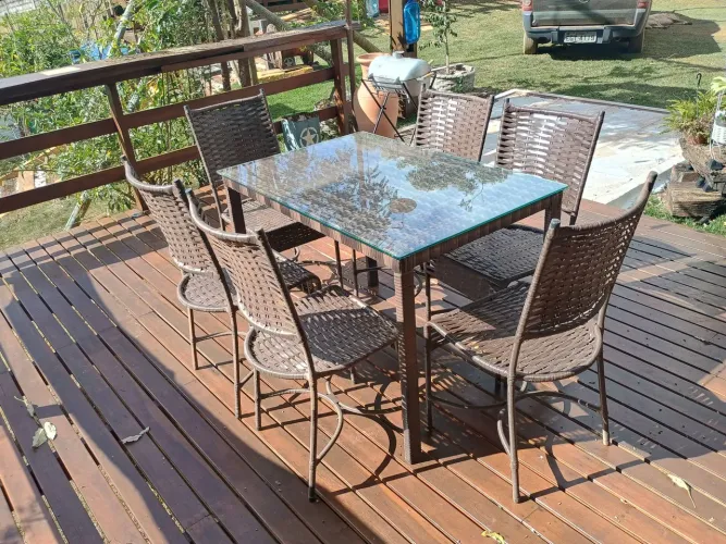 Conjunto de Mesa de Jantar com 6 Cadeiras em Fibra Sintética