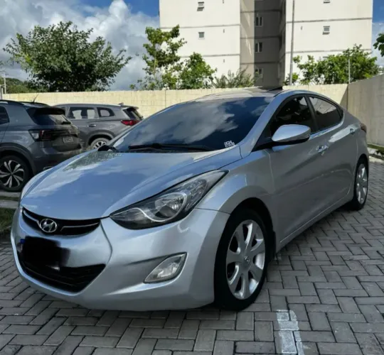 Hyundai Elantra GLS 1.8 16V Aut. 2013
