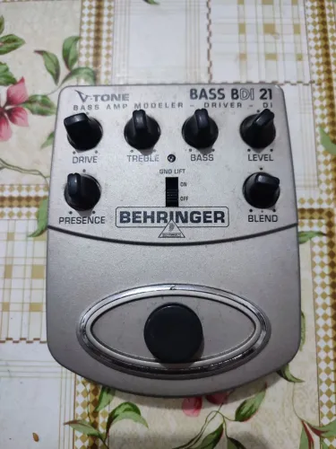 Preamp Baixo Behringer