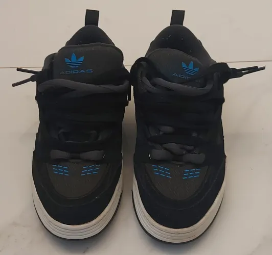 Tenis Marca Adidas N° 37