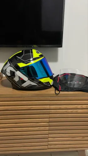 Capacete marca KYT Topíssimo! OPORTUNIDADE!!!