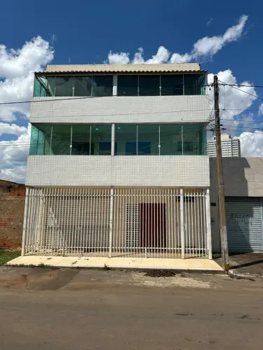 ALUGA-SE APARTAMENTO KITNET NO TÉRREO FÁCIL ACESSIBILIDADE TAGUATINGA-NORTE NA M-NORTE(Q