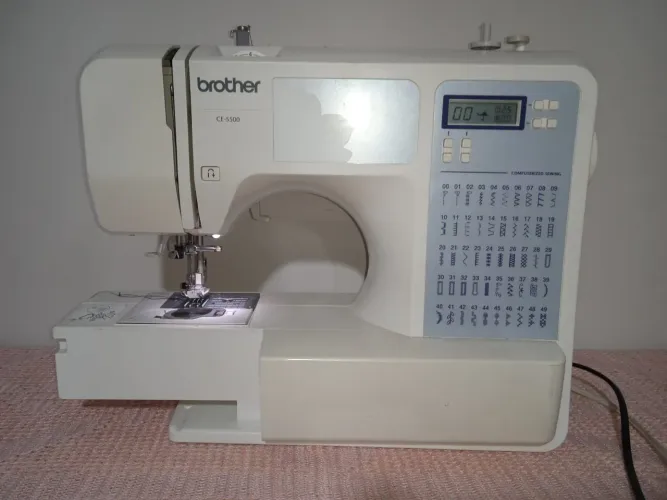 Máquina de Costura Brother 