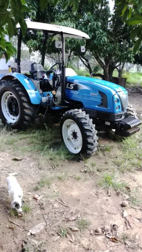 Trator ls 60U 4x4