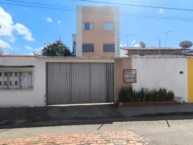 APARTAMENTO NO BOSQUE