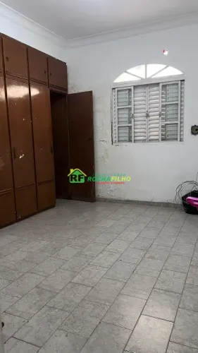 Casa venda na macauba com excelente localização .