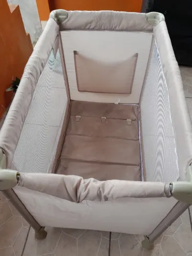 Cercadinho,  chiqueirinho, para bebê. Doação, só retirar no local