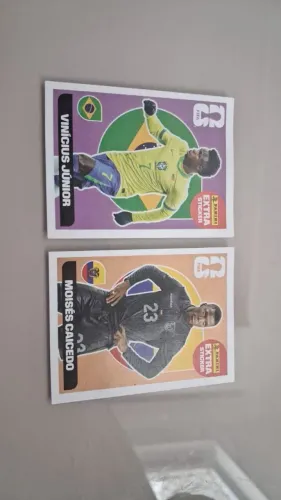 Figurinha ViniJR e Caicedo