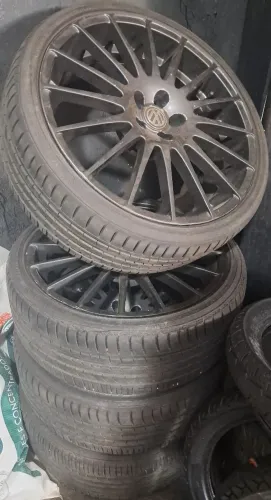 Rodas 19