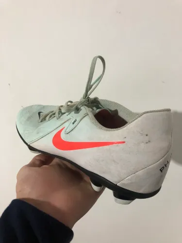 Chuteira Nike Phantom GX ll Club Campo Masculina 