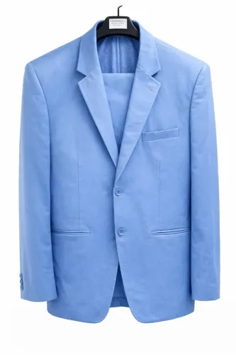 Terno masculino social completo (paletó + calça), em excelente estado de conservação.