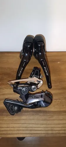 Mini grupo Shimano 105 