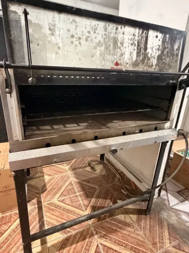 Forno refratário a gás