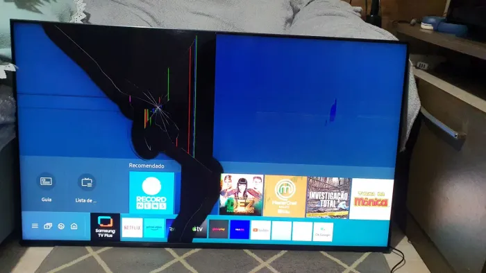 TV Samsung QLED QN90A 50" tela quebrada