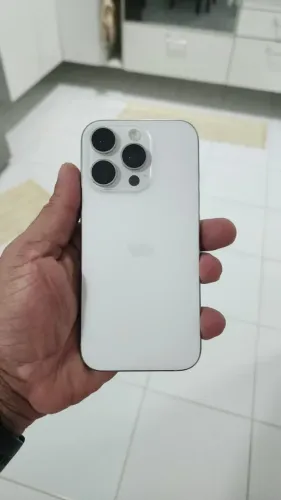 iPhone 16 Pro 256GB Branco - Bateria 90% - Excelente estado