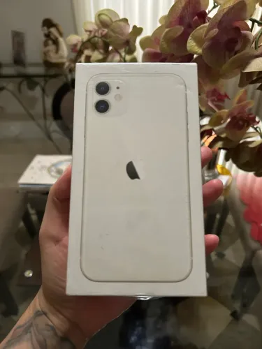iPhone 11 128 Lacrado!