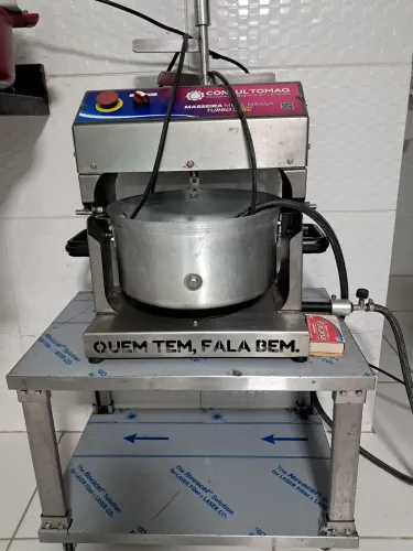 Masseira consultomaq 5kg semi nova com carrinho 