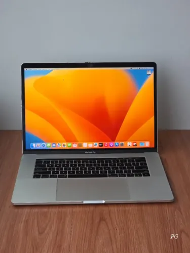 MacBook Pro 2017 i7 16gb 500gb SSD 15 polegadas Placa Vídeo 4gb - Aceito Troca
