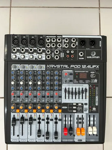 Mesa de Som Krystal POD 12.4 ufx (troco por notebook)