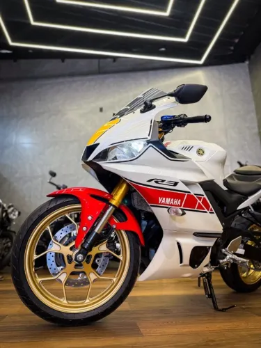 YAMAHA R3 EDIÇÃO LIMITADA 60 ANOS FINANCIAMENTO